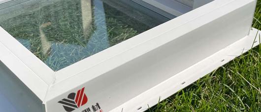 باب فناء منزلق من الفينيل