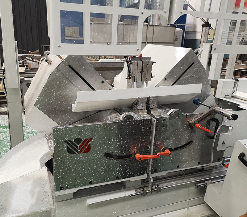 Sierra CNC de doble cabeza