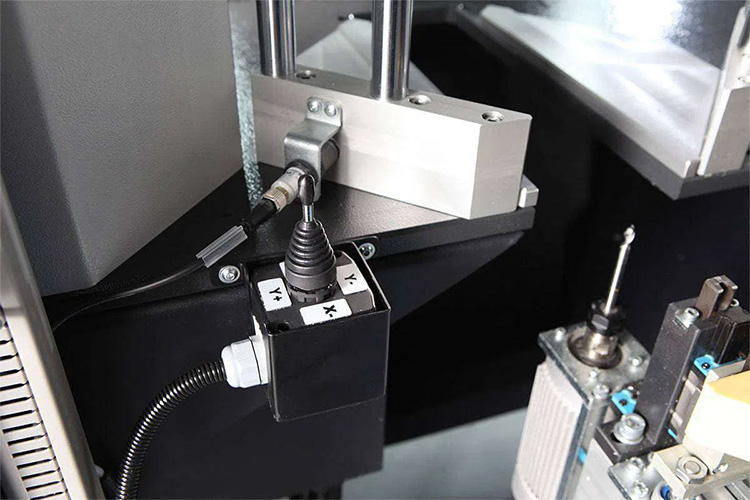 Máquina de limpieza de esquinas de puertas y ventanas de PVC PVC Window and Door Cornor Cleaning Machine