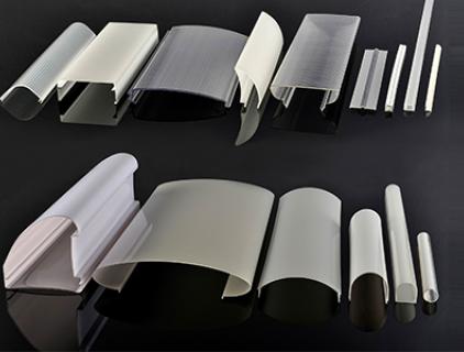 ملامح بثق PVC