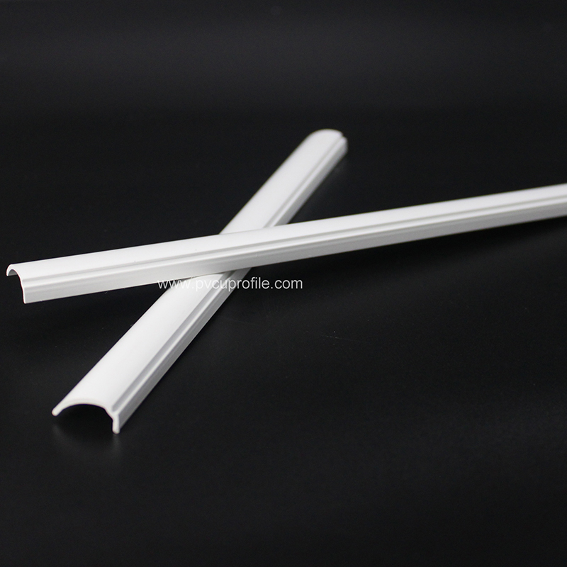 ملامح النوافذ البلاستيكية الحرارية