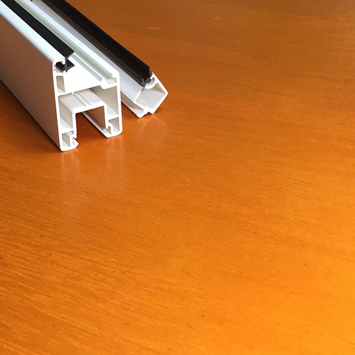 Perfiles correderos de pvc para ventanas y puertas. Sliding pvc profiles for windows and doors