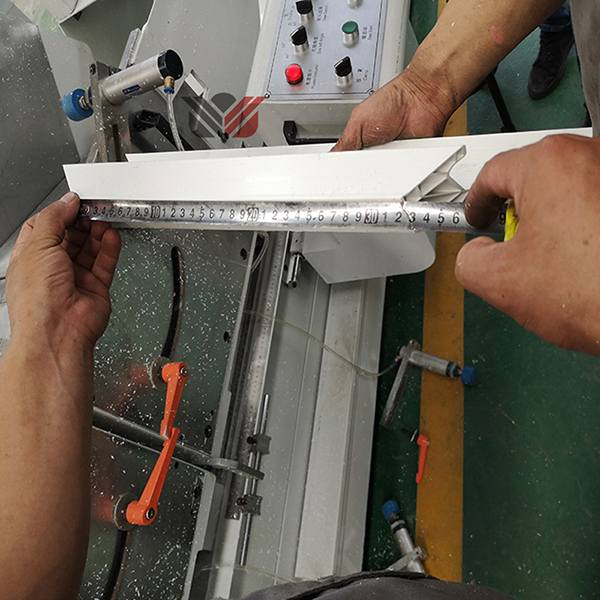 Scie à découper à double tête Double Heads Cutting Saw Machine