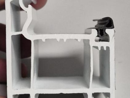 نافذة بابية