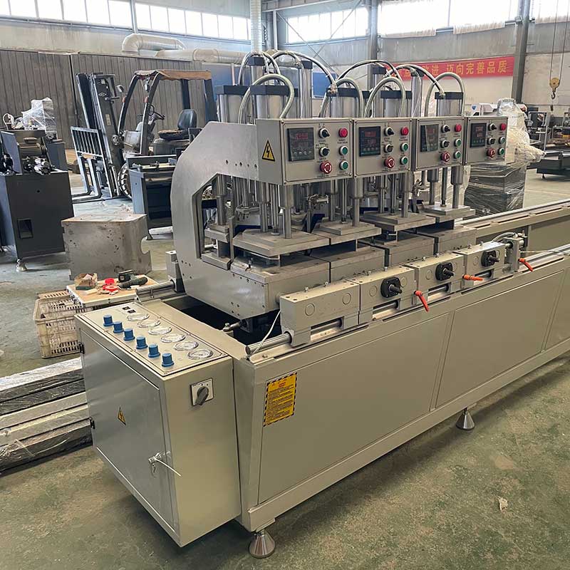 Vier-Punkt-Schweißmaschine